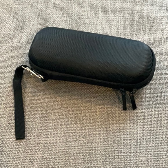 Carry case - Picture 3 of 6